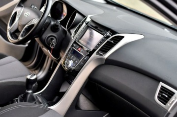 Hyundai i30 II Wagon Facelifting 1.6 CRDi 110KM 2016 Hyundai i30 1,6 CRDi Ledy Duża Navi Kamera, zdjęcie 21