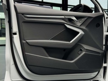 Audi A3 8Y Limousine Facelifting 1.5 35 TFSI 150KM 2025 Audi A3 Limousine 35 TFSI mHEV S Line S tronic Kamera Asystent parkowani, zdjęcie 4