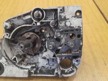 STIHL 028 КОРПУС КОЛЕНВАЛА