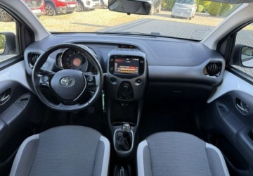 Toyota Aygo II Hatchback 3d Facelifting 1.0 VVT-i 72KM 2021 Toyota Aygo 1,0 72KM Klima Kamera CarPlay Benzyna 72KM, zdjęcie 13