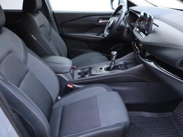 Nissan Qashqai III Crossover 1.3 DIG-T MHEV 140KM 2022 Nissan Qashqai 1.3 DIG-T, Salon Polska, zdjęcie 8