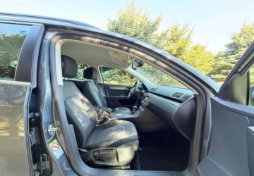 Volkswagen Passat B7 Variant 2.0 TDI CR DPF BlueMotion 140KM 2013 Volkswagen Passat Volkswagen Passat 2.0 TDI Highline DSG 2.0 Diesel 140KM, zdjęcie 24