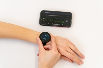 CardiacSense — профессиональные медицинские часы с ЭКГ