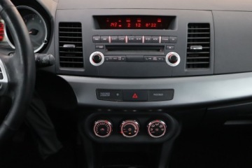 Mitsubishi Lancer IX Sedan 1.8 MIVEC 143KM 2010 Mitsubishi Lancer 1.8 MIVEC, Salon Polska, zdjęcie 11