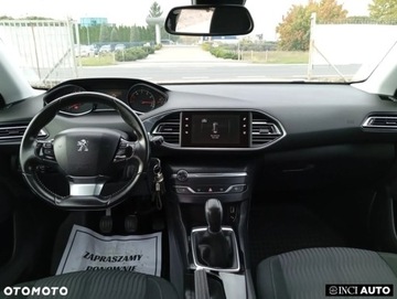 Peugeot 2015 Peugeot 308 Peugeot 308 1.2 PureTech Allure SampS 1.2 Benzyna 110KM, zdjęcie 11