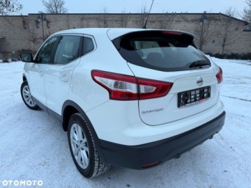 Nissan Qashqai II Crossover 1.2 DIG-T 115KM 2015 Nissan Qashqai Nissan Qashqai 1.2 DIG-T N-Vision 1.2 Benzyna 115KM, zdjęcie 9
