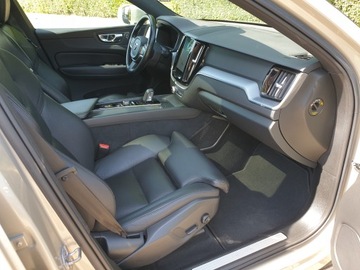 Volvo XC60 II 2019 VOLVO XC60 MR2020 4x4 AUT, PANORAMA, virtual cockpit, sport fotel, KAMERA, zdjęcie 15