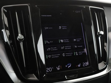 Volvo V60 II  Kombi Plug-in 2.0 T6 Plug-In Hybrid 341KM 2020 Volvo V60 Inscription Expression PHEV AWD T6, zdjęcie 24