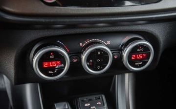 Alfa Romeo Giulietta Nuova II Hatchback 5d Facelifting 1.4 TB 16v Mair 170KM 2014 Alfa Romeo Giulietta Lift 1.4B 170Ps Ledy Bixenon Navi Polskora ZADBANA Be, zdjęcie 23