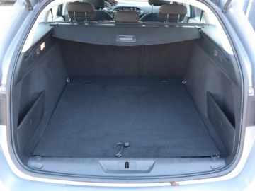 Peugeot 308 II SW Facelifting 1.5 BlueHDI 130KM 2019 Peugeot 308 1.5 BlueHDi, Salon Polska, zdjęcie 13