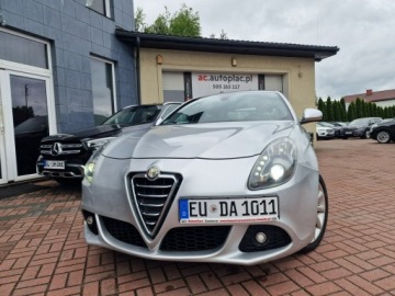 Alfa Romeo Giulietta Nuova II Hatchback 5d 1.4 TB 16v Mair 170KM 2012 Alfa Romeo Giulietta Skóry Ledy Navi, zdjęcie 2