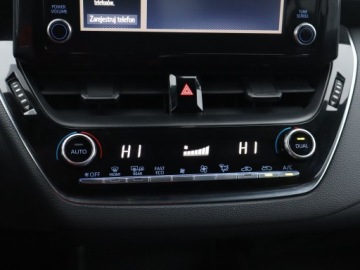 Toyota Corolla XII Hatchback 1.8 Hybrid 122KM 2020 Toyota Corolla 1.8 Hybrid, Salon Polska, zdjęcie 14