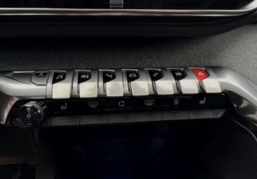 Peugeot 3008 II Crossover 1.6 THP 165KM 2018 Peugeot 3008 II 1.6 GT-line LED 165KM gwarancja AUTOMAT 50.000km, zdjęcie 29