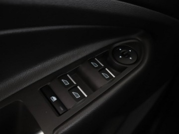 Ford Kuga II SUV Facelifting 1.5 EcoBoost 120KM 2019 Ford Kuga klimatyzacja grzane fotele czujniki, zdjęcie 31