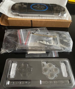 Новый чехол для PSP 3000 серии, завернутый в фольгу. Из Польши