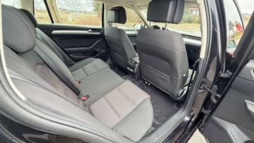Volkswagen Passat B8 Variant 2.0 TDI BlueMotion SCR 150KM 2016 Volkswagen Passat Raty 2.0 tdi 150KM Bez adblue DSG 115tys km Duza Navi Ka, zdjęcie 28