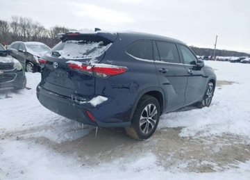 Toyota Highlander III 2023 Toyota Highlander XLE, od ubezpieczalni 2.4 Benzyna 265KM, zdjęcie 4