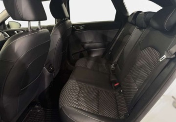 Kia Ceed III Kombi Facelifting 1.5 T-GDI 160KM 2022 Kia Ceed VAT 23 SW Business Line 1.5T-GDI 160KM M6 20222023 r. salon PL, zdjęcie 12