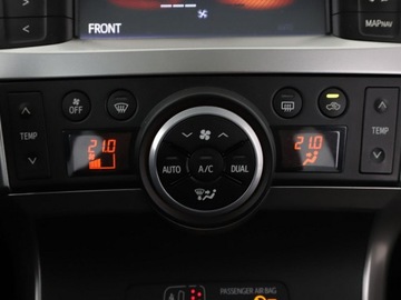 Toyota Verso Minivan Facelifting 1.6 D-4D 112KM 2015 Toyota Verso navi kamera panorama 7-osob. tempomat, zdjęcie 25