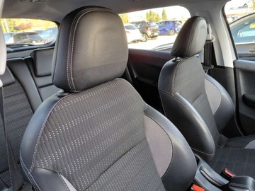 Peugeot 2008 I SUV Facelifting 1.2 PureTech 110KM 2017 Peugeot 2008 Automat Navi Klimatronik PDC Alu 1.2 Benzyna 110KM, zdjęcie 14