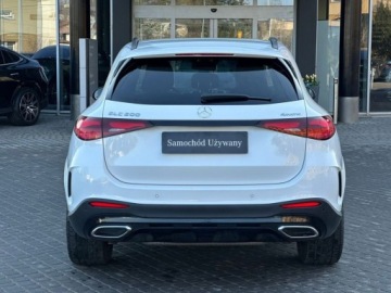 Mercedes GLC C254/X254 Coupe 2.0 200 204KM 2024 Mercedes-Benz GLC 200 AMG Night Pakiet PremiumDigital LightKamera 360Burme, zdjęcie 4