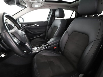 Infiniti Q30 1.6T 156KM 2019 Infiniti Q30 Luxe automat panorama kamera360 navi, zdjęcie 12