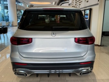 Mercedes GLB SUV Facelifting 2.0 220 190KM 2025 MERCEDES-BENZ GLB 220 4-Matic AMG Line 2.0 (190KM) 2025, zdjęcie 2