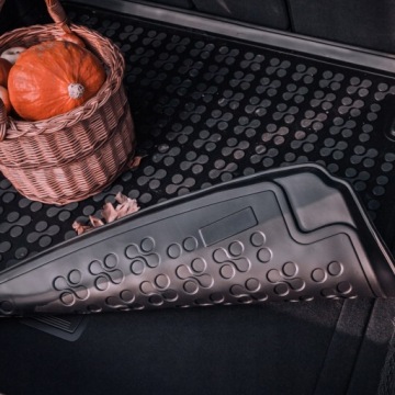 Резиновая вставка коврика в багажник Skoda Superb III 2015-2023 Kombi, один пол