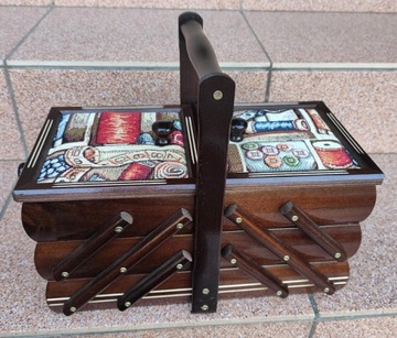 РЕЗЬБОВАЯ МАШИНА ящик - деревянный ящик - с обивкой