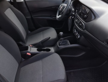 Fiat Tipo II Sedan Facelifting 1.4 Fire 95KM 2021 Fiat Tipo 1.4 16V, Salon Polska, Klima, Tempomat, zdjęcie 8