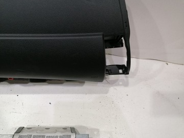 BMW 1 E87 DESKA KONZOLA AIRBAG ULOŽENÍ PÁSY ORIG.