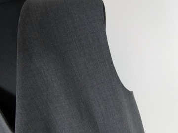 DKNY__ЭЛЕГАНТНЫЙ ШЕРСТЯНОЙ ЖИЛЕТ УЗКОГО КРОЯ__XL/54