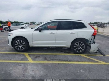 Volvo XC60 II 2025 Volvo XC 60 B5 Plus 2025 2.0l 2.0 Benzyna 247KM, zdjęcie 2