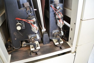 SCM SANDYA 10S - 1100 ШИРОКОЛЕНТОЧНО-ШЛИФОВАЛЬНЫЙ СТАНОК - 2 АГРЕГАТА