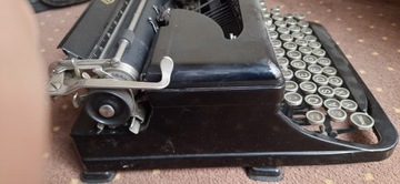 КОРОЛЕВСКАЯ пишущая машинка