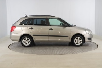 Skoda Fabia II Kombi Facelifting 1.4 16V 85KM 2012 Skoda Fabia 1.4 16V, Salon Polska, Klima, zdjęcie 5
