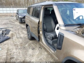 Land Rover Defender IV (L663) 2024 Land Rover Defender 130 P300 S 2024 3.0 Benzyna 296KM, zdjęcie 12