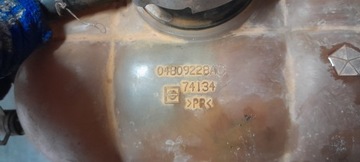 CHRYSLER OE 04809228AC NÁDRŽ VYROVNÁVACÍ