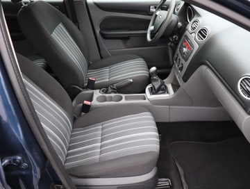 Ford Focus II Hatchback 5d 1.6 Duratec 100KM 2010 Ford Focus 1.6 16V, Klima, zdjęcie 8