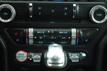 Ford Mustang VI Convertible 2.3 EcoBoost 317KM 2017 Ford Mustang 2.3 EcoBoost, Salon Polska, zdjęcie 14