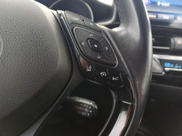 Toyota C-HR I Crossover 1.8 Hybrid 122KM 2018 Toyota C-HR 1.8 Hybrid Premium 1.8 Hybrid Premium, zdjęcie 16