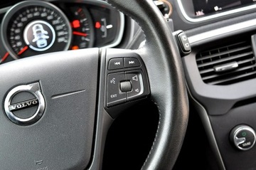 Volvo V40 II Hatchback Facelifting 2.0 D2 120KM 2017 Volvo V40 2,0 D2 2017 Rok Lift Full Led, zdjęcie 13