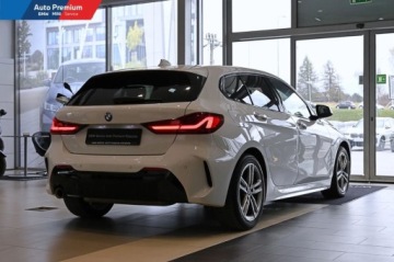 BMW Seria 1 F40 2021 BMW Seria 1 118iFV23Fotele SportoweReflektory LEDModel M Sport 1.5, zdjęcie 18