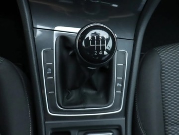 Volkswagen Golf VII Hatchback 3d Facelifting 1.0 TSI 110KM 2017 VW Golf 1.0 TSI, Salon Polska, Klima, Tempomat, zdjęcie 15