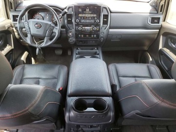 Nissan Titan 2021 Nissan Titan SV 2021 5.6l 5.6 Benzyna 400KM, zdjęcie 8