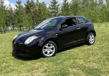 Alfa Romeo MiTo Hatchback 3d 1.3 JTDM-2 95KM 2010 Alfa Romeo Mito ZERO KOROZJI, klimatyzacja, DNA, 1.2 Diesel 95KM