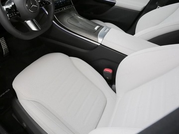 Mercedes GLC C254/X254 2025 MERCEDES-BENZ GLC 300 e 4-Matic AMG Line 2.0 (360KM) 2025, zdjęcie 4