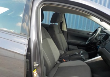 Volkswagen Taigo 1.0 TSI 110KM 2023 Volkswagen Taigo Okazja Benzyna 110KM, zdjęcie 14