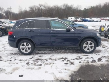 Mercedes GLC C253 2018 Mercedes-Benz GLC 2018 MERCEDES-BENZ GLC 300 4MATIC 2.0 Benzyna 241KM, zdjęcie 10