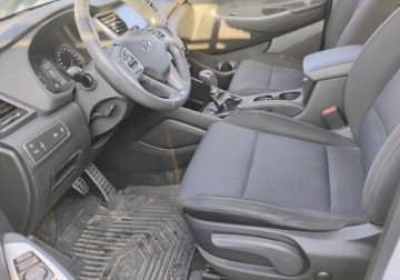 Hyundai Tucson III 2015 Hyundai Tucson 2015r, 1.7 CRDI. Uszkodzony przod. 1.7 Diesel 117KM, zdjęcie 6